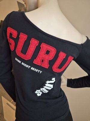 Luxus Shirt des italienischen Designer Labels GURU schwarz M off shoulder Blume
