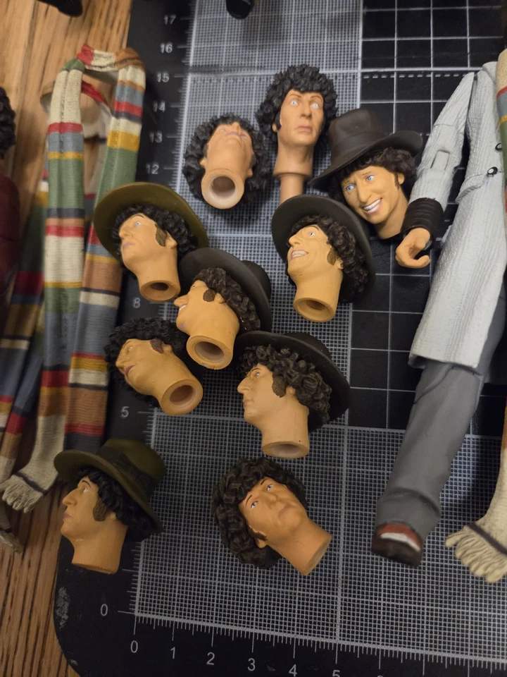 HUGE Doctor Who Dr 4th 2nd 8th Figure Lot, Lots Of Repeats, Good For Customisers - Image 2 of 4