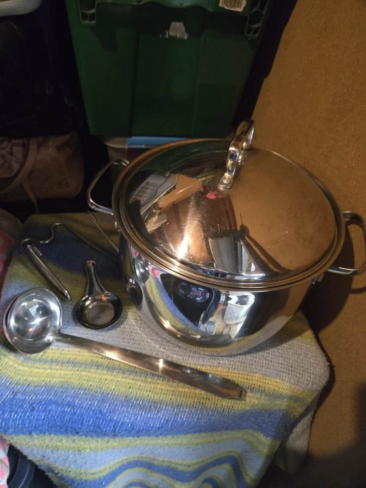 Utensilios de cocina Belgique de acero inoxidable con sartén para rozar (calentador y velas incluidas) Foto 4 de 4