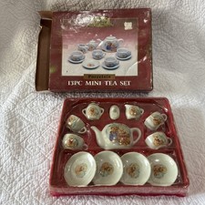 WORLD SHOWCASE GIFT COLLECTION PORCELAIN 13-PIECE MINI TEA SET "TEDDY BEARS"
