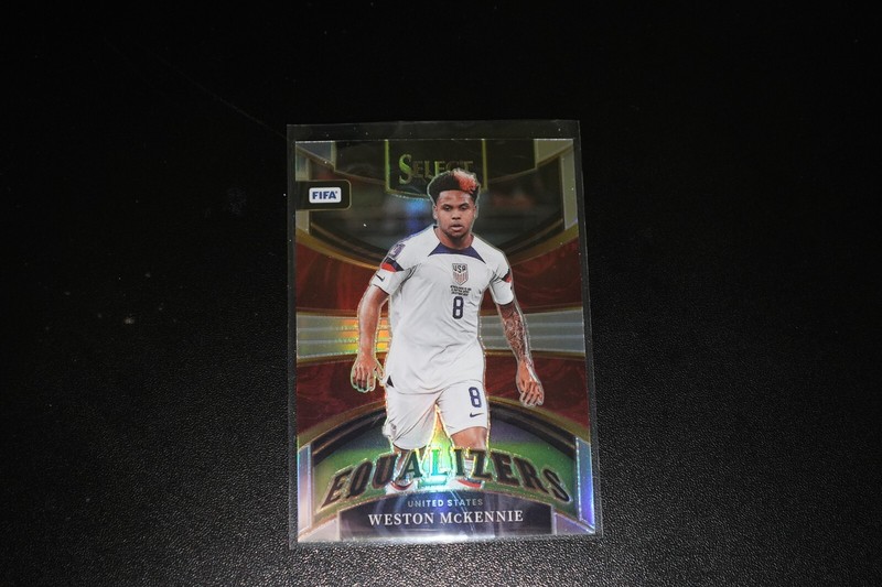 2022-23 Panini Select FIFA USA Weston McKennie #19 Equalizers Silver Prizm