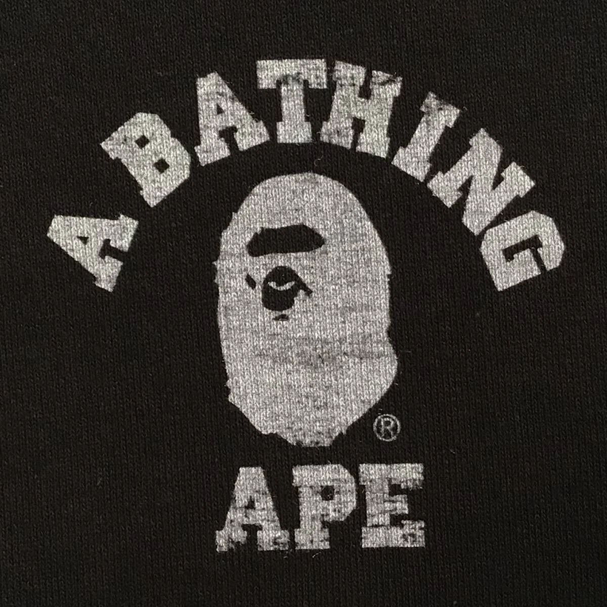 A BATHING APE (BAPE) Felpa con cappuccio e zip intera BIG College Logo taglia M nera una scimmia da bagno logo BAPE college