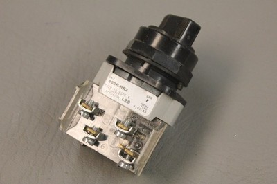 ALLEN BRADLEY 800H-HR2 SER F SELECTOR SWITCH