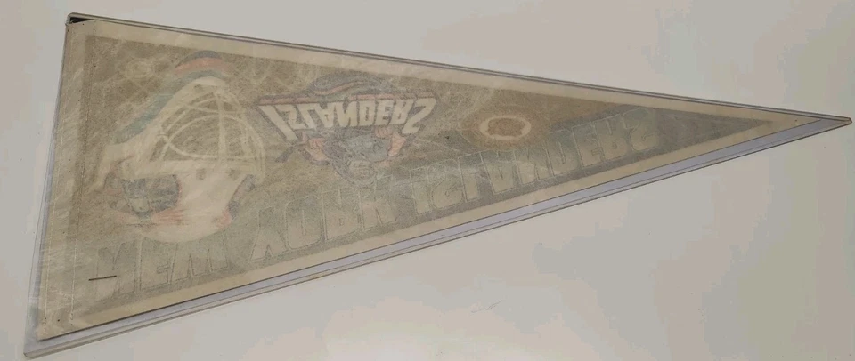 New York Islanders Vintage NHL Pennant Fisherman Logo Felt Banner Flag Button - Image 2 of 2