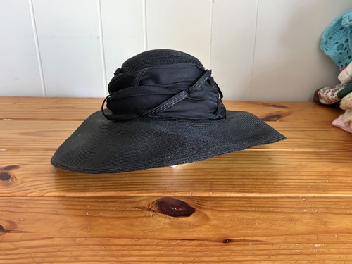 1960’s Gene Doris New York Union Made Black Braided Straw Sun Hat 