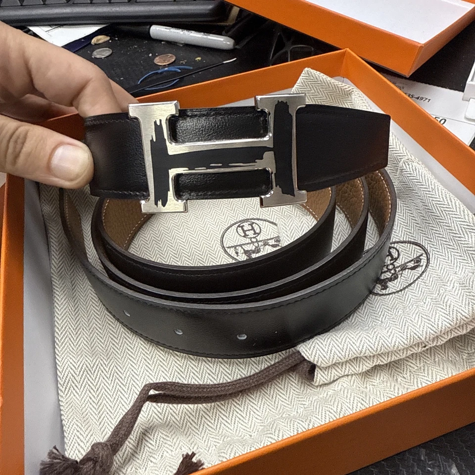 Hermes Revrsible solid Black Brown belt black gold Buckle Fits Men Waist Size 40 - Image 2 of 4