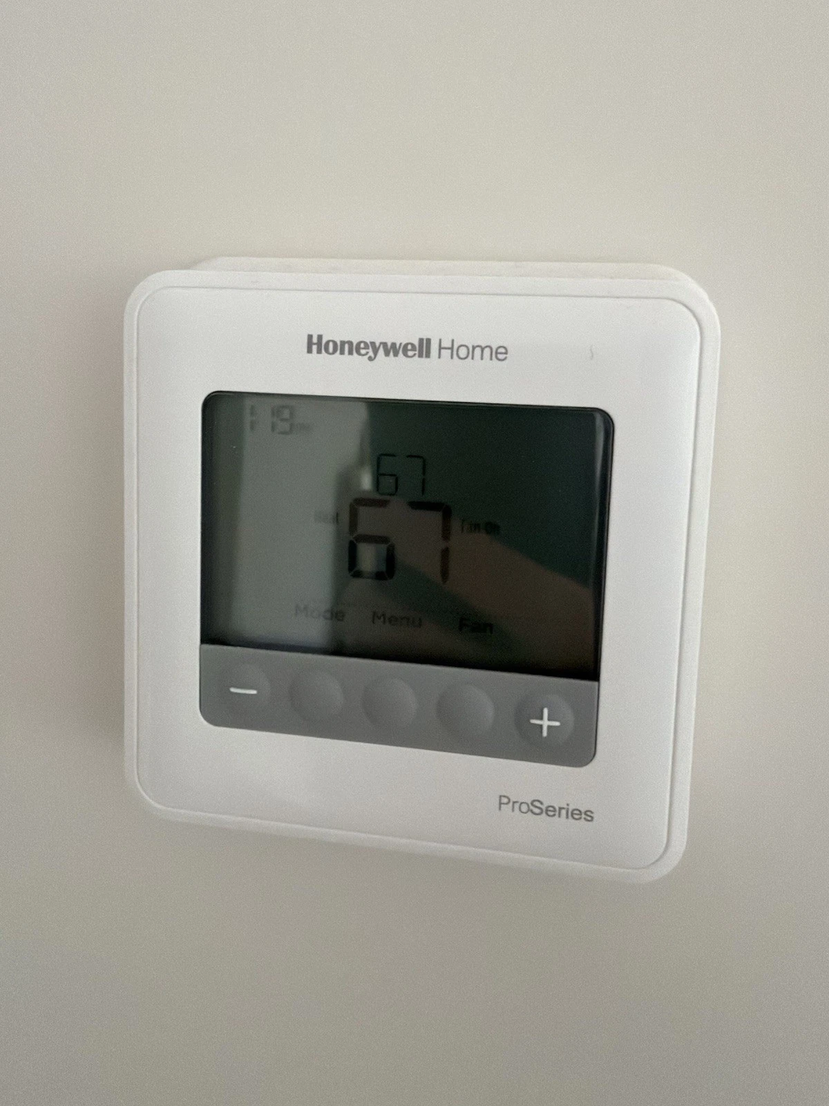 Honeywell Home T4 Pro Programmable Thermostat TH4110U2005 ProSeries – Open Box