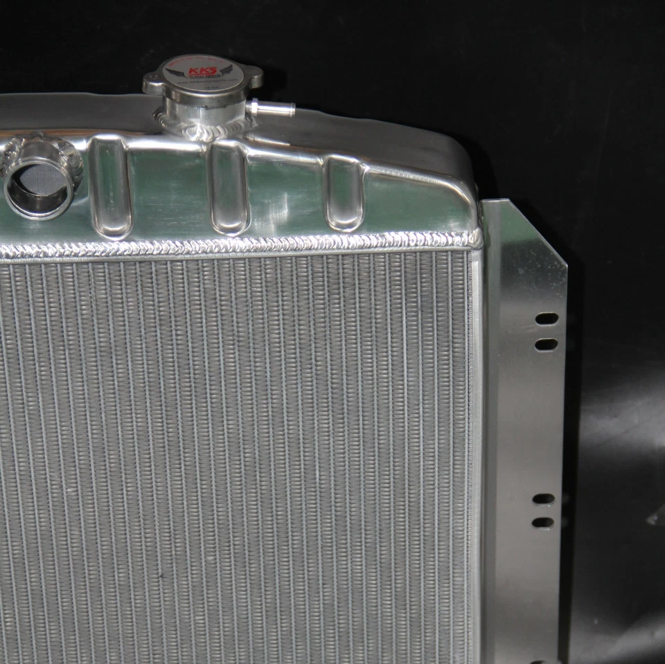 KKS 3 Rows Aluminum Radiator For 60-62 Chevy C10 C20 C30 K10 K20 Pickup Polished Foto 4 de 4