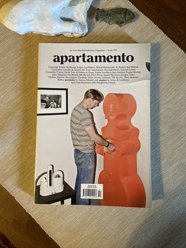 Apartamento Magazine issue #10
Autumn/Winter 2012-13 Juergen Teller Jim Walrod