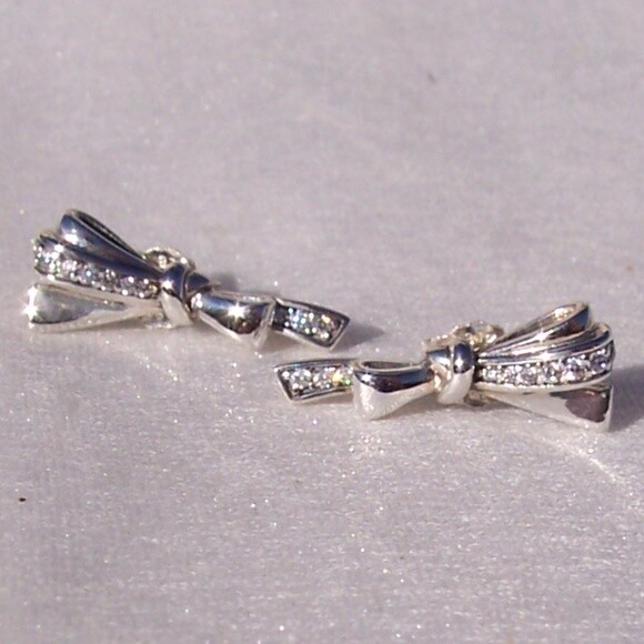Brand New~ Genuine Pandora Silver Brilliant Bows Stud CZ