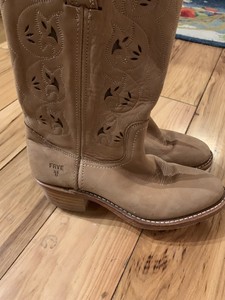 sundance frye boots