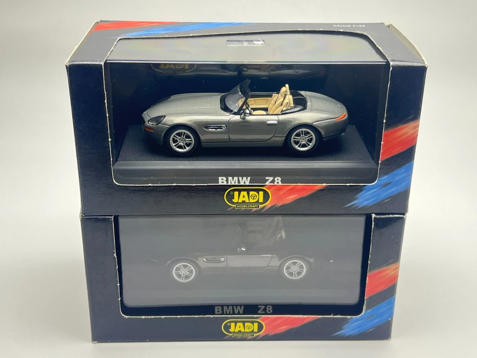 1/43 JADI BMW Z8 With Canopy Die-casting Model Car - Image 3 of 3