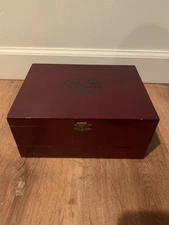 La Vigna Box & Wine Accessories BOX ONLY