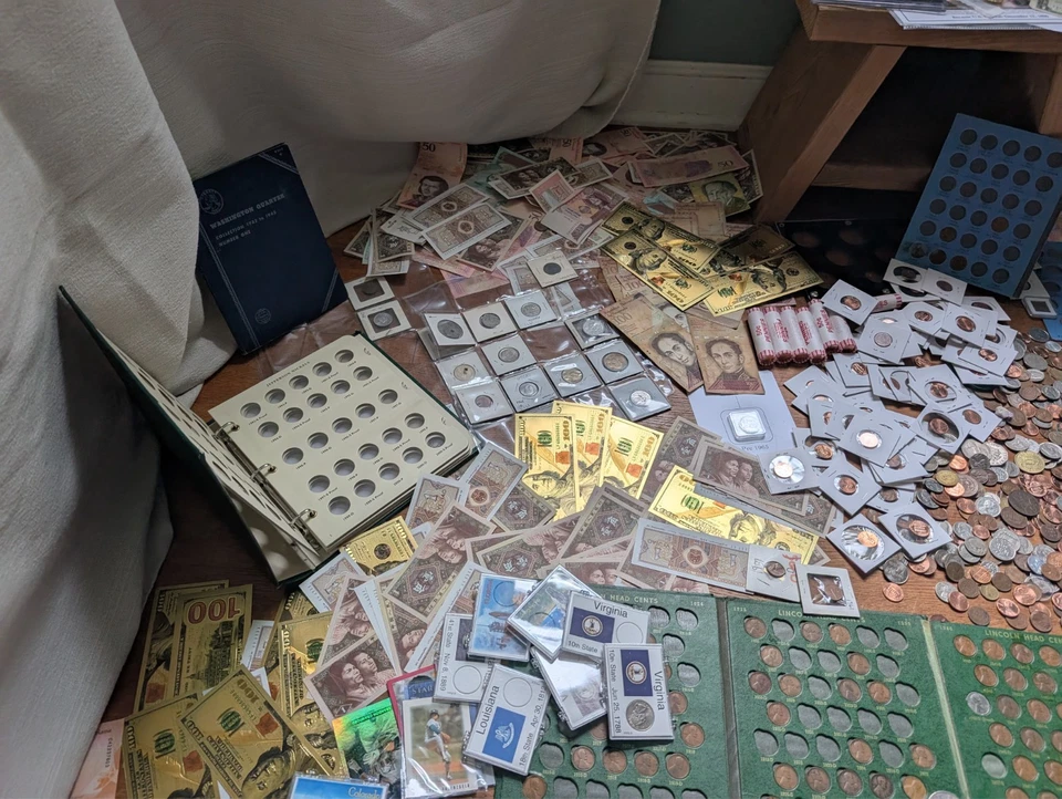 Huge Coin & Currency Lot – Over 1000 Items, Coin Books, Coin Rolls! GOLD plated! - Image 3 of 4