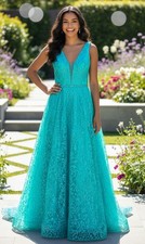 Jade Green Long Embroidered Sequin V Neck Prom Dress Size 8 Pockets Formal Gown