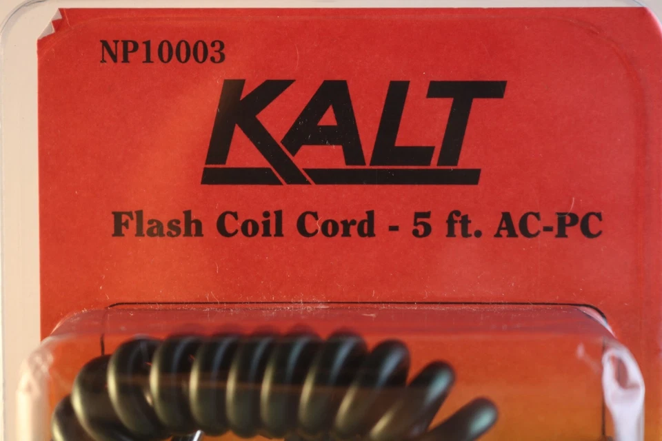 KALT FLASH COIL CORD 5 FOOT AC-PC NP10003 CAMERA CABLE - Image 3 of 4