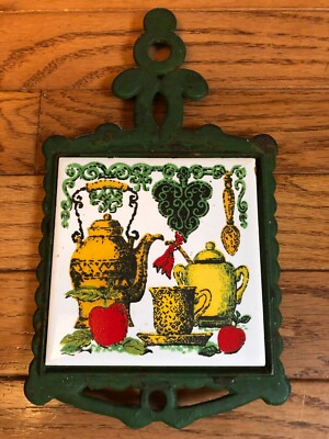 Vintage Cast Iron AVOCADO Green Tile Trivet Coffee Teapot Design Made In Taiwan 