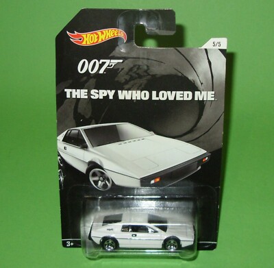 Hot Wheels / 5-5 Bond's Spy Who Loved Me Lotus Esprit / Carded