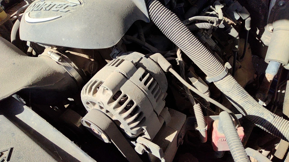 Alternador Sierra 1500 HD 2002 2003 2004 2005 6,0 L 19151898 Foto 4 de 4