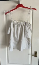 H&M cold shoulder style top size 8