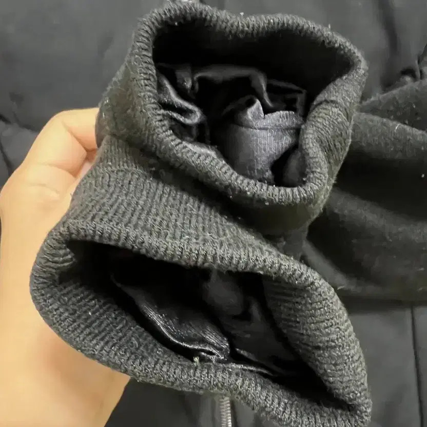 Descente Women's Black Down Padding Jacket - Size… - image 4