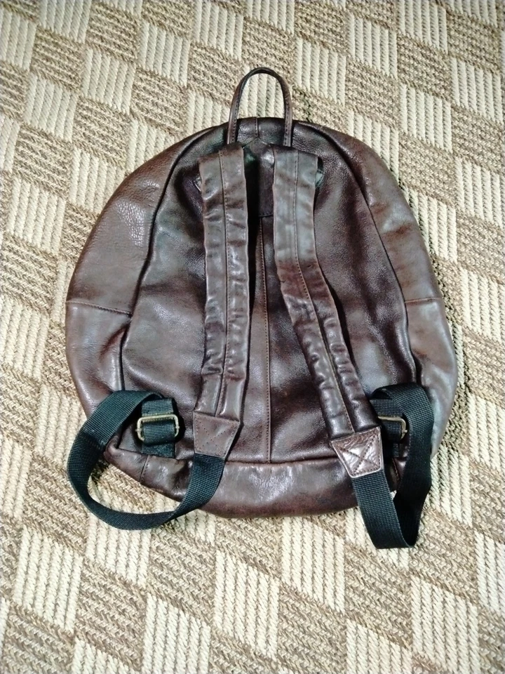 Vintage GAP Brown Bomber Leather Backpack With Olive Drab Lining Leather Straps - Image 2 of 4