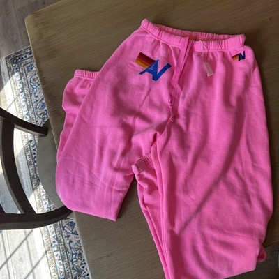 Schwarze Jogginghose Aviator Nation seltener Stil mit Regenbogen 7 Streifen auf einem Bein - Bild 1 von 4