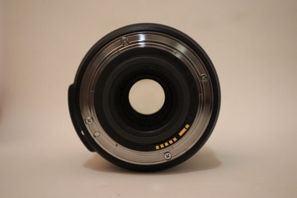 Canon EF-S 15-85mm F/3,5-5,6 IS USM Objetivo - Negro - Imagen 3 de 3