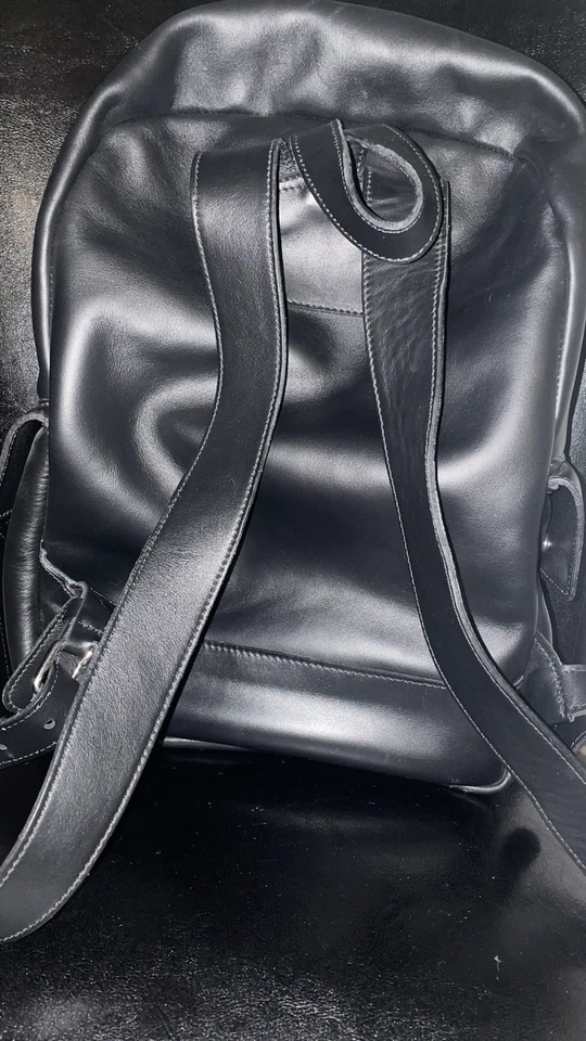 Mochila de raíces de cuero genuino, herrajes plateados Foto 2 de 4