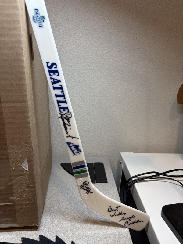 Seattle Totems Autographed Mini Stick-The Pony Line Fielder, Fonteyne,Kinasewich