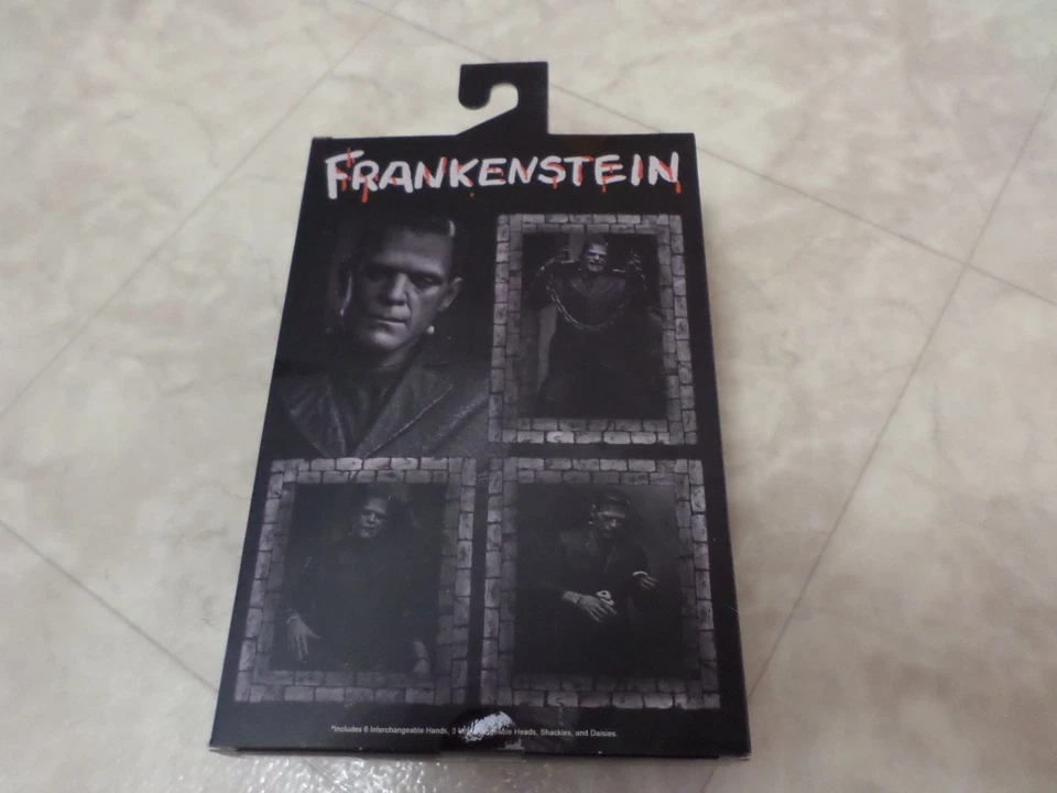 NECA Universal Monsters - Ultimate Frankenstein's Monster (Blanco y Negro) 7" Foto 3 de 4