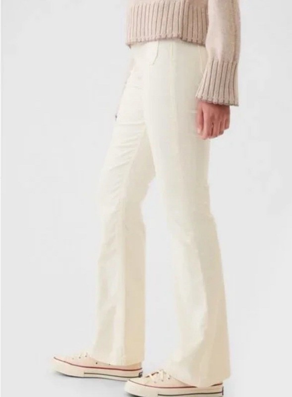 NWT Gap 70s Flare High Rise Ivory Corduroy Pants Size 33 / 16