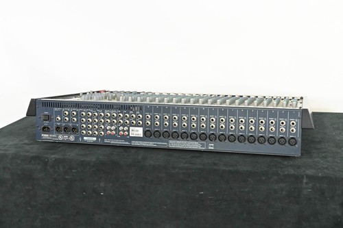 Yamaha MG24/14FX 24-Input 14-Bus Mixing Console with Effects CG01LR9 - Picture 12 of 18