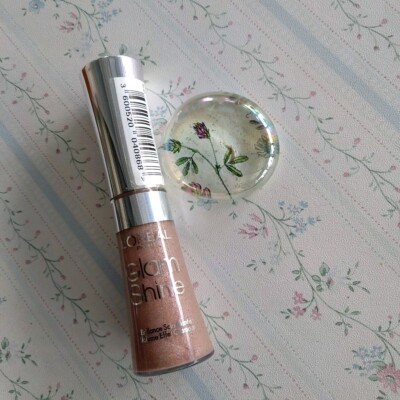 L'Oreal Paris Glam Shine 04 Moon Crystal RAR sehr seltene flüssige Lippenfarbe