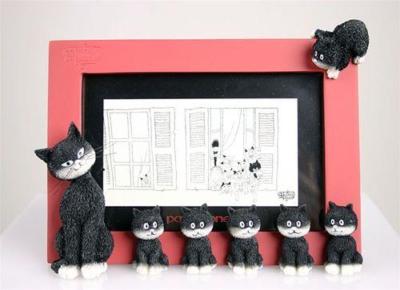 ''Cats In A Line'' Red Sculpture Picture Frame Mom & Baby Kittens Albert Dubout