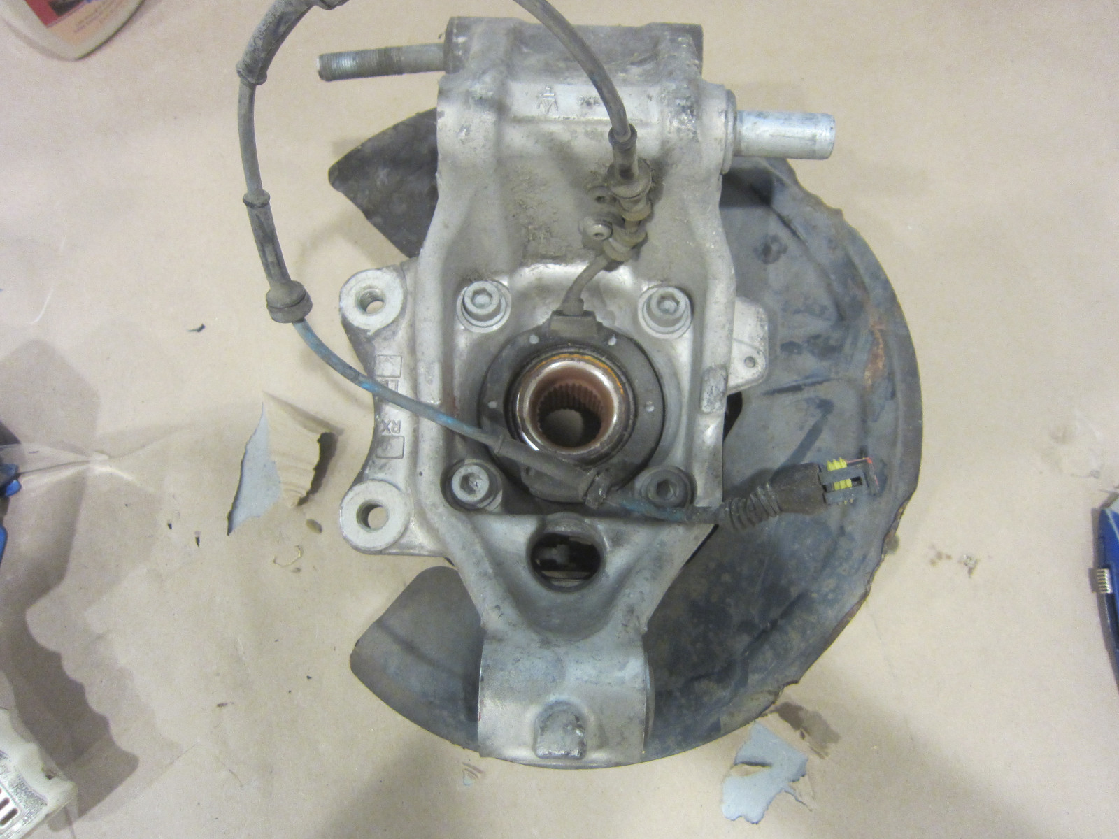 Maserati 4200 - RH Rear Stub Axle -Hub Holder - Knuckel - Bearing - P/N 189334