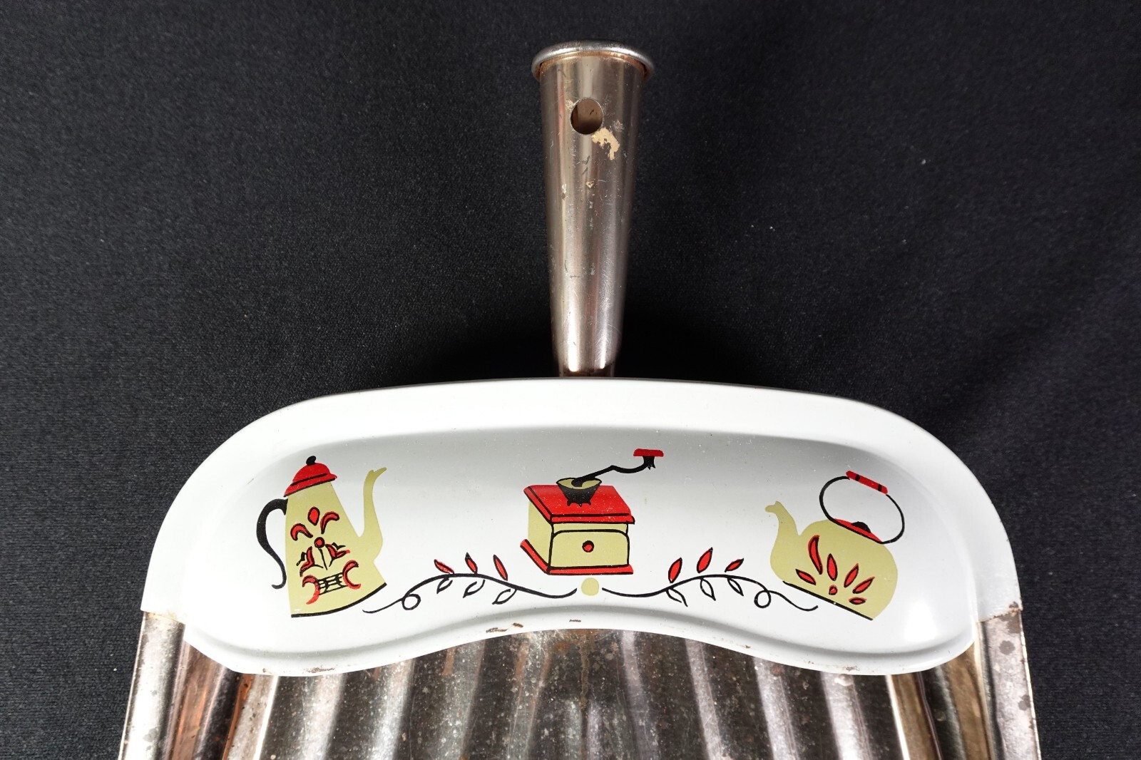JV Reed Metal Dust Pan 1970s Coffee Tea Kettle Themed Americana
