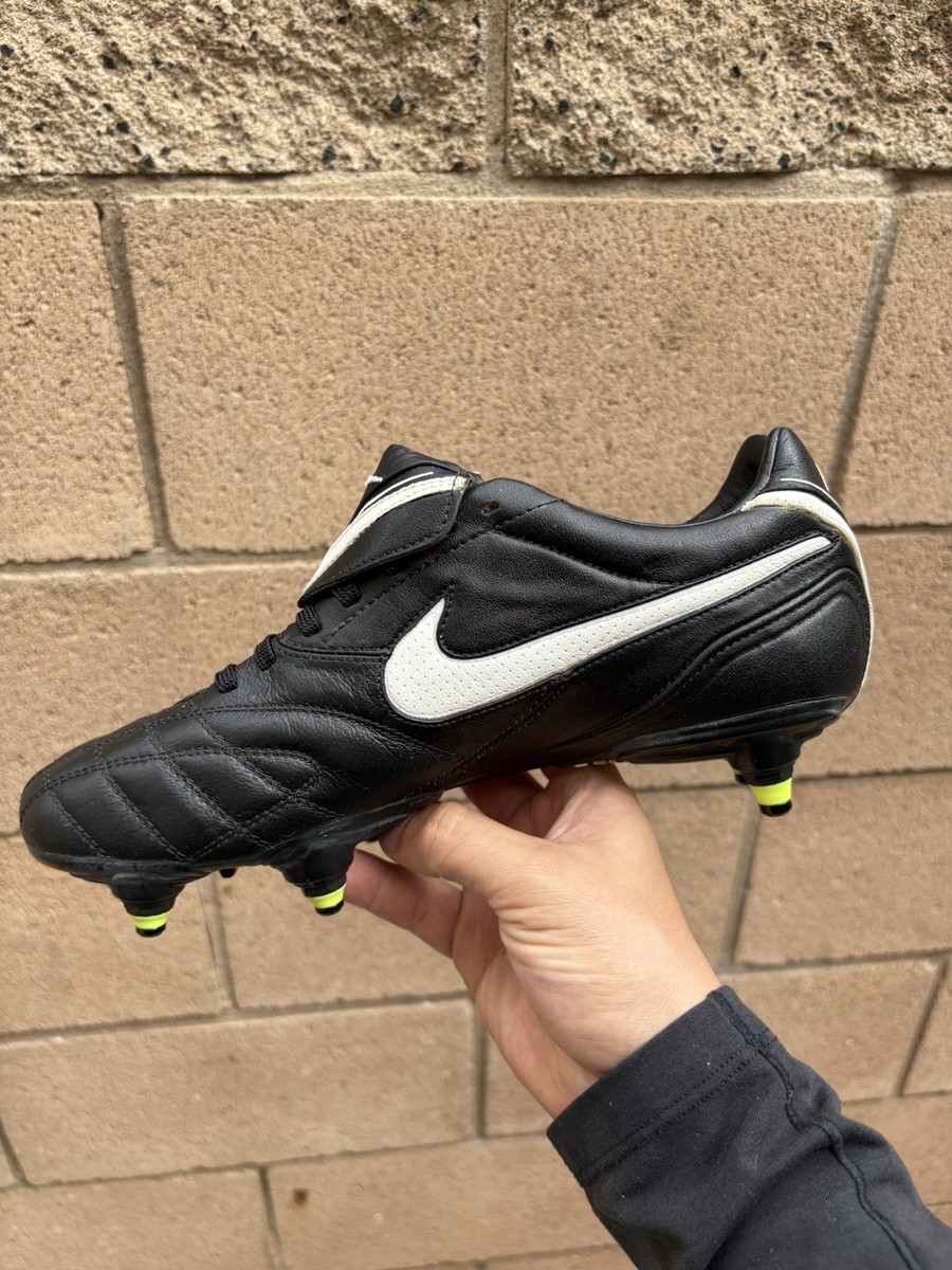 Rare Nike Tiempo Legend III SG Size 8.5 Soccer Cleats 2010 Black