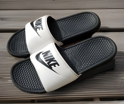 Size 10 Nike Benassi JDI White