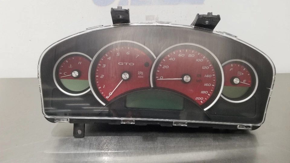 05 PONTIAC GTO 6.0L AT SPEEDOMETER INSTRUMENT GAUGE CLUSTER RED 92172960 - Изображение 2 из 4