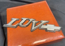 Vintage 1976 77 78 Chevrolet Luv Pick Up Truck Fender Emblem Oem Gm Chevy Vintage 1976 77 78 Chevrolet Luv Pick Up Truck Fender Emblem Oem Gm Chevy