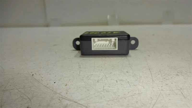 Multimedia Module ID: 5064216AB Fits 14-16 Town & Country 633474 Foto 4 de 4