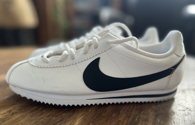 Nike Cortez Classic White Black Leather Sneaker Shoes  Size 6Y EU 38.5