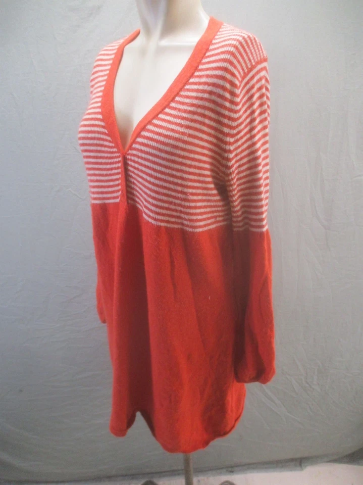 Vertigo Size XL Womens Red Striped Angora Wool Blend V Neck Softy Pull Over 051 - Image 3 of 4