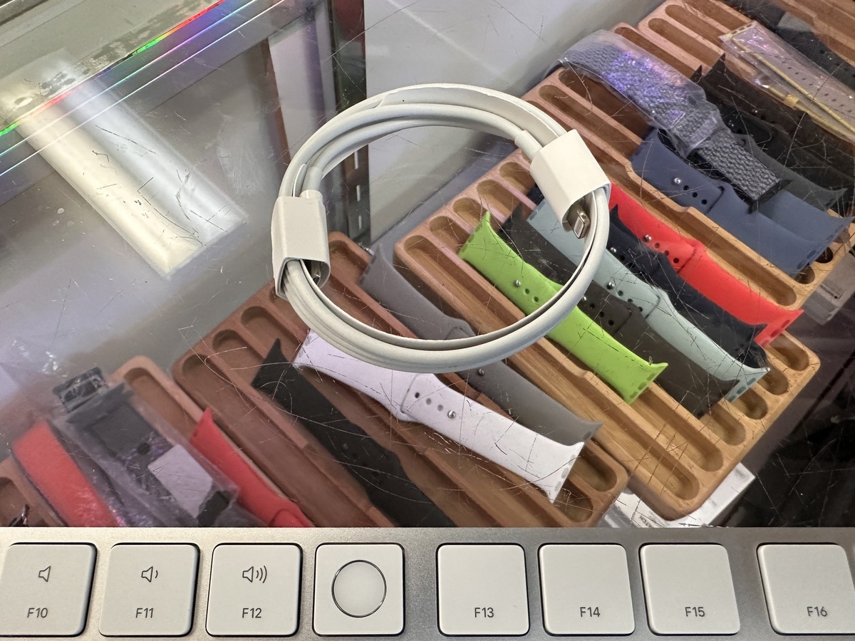 Apple - NK Refurbished 24-inch iMac Apple M3 Chip with 8-Core CPU and
