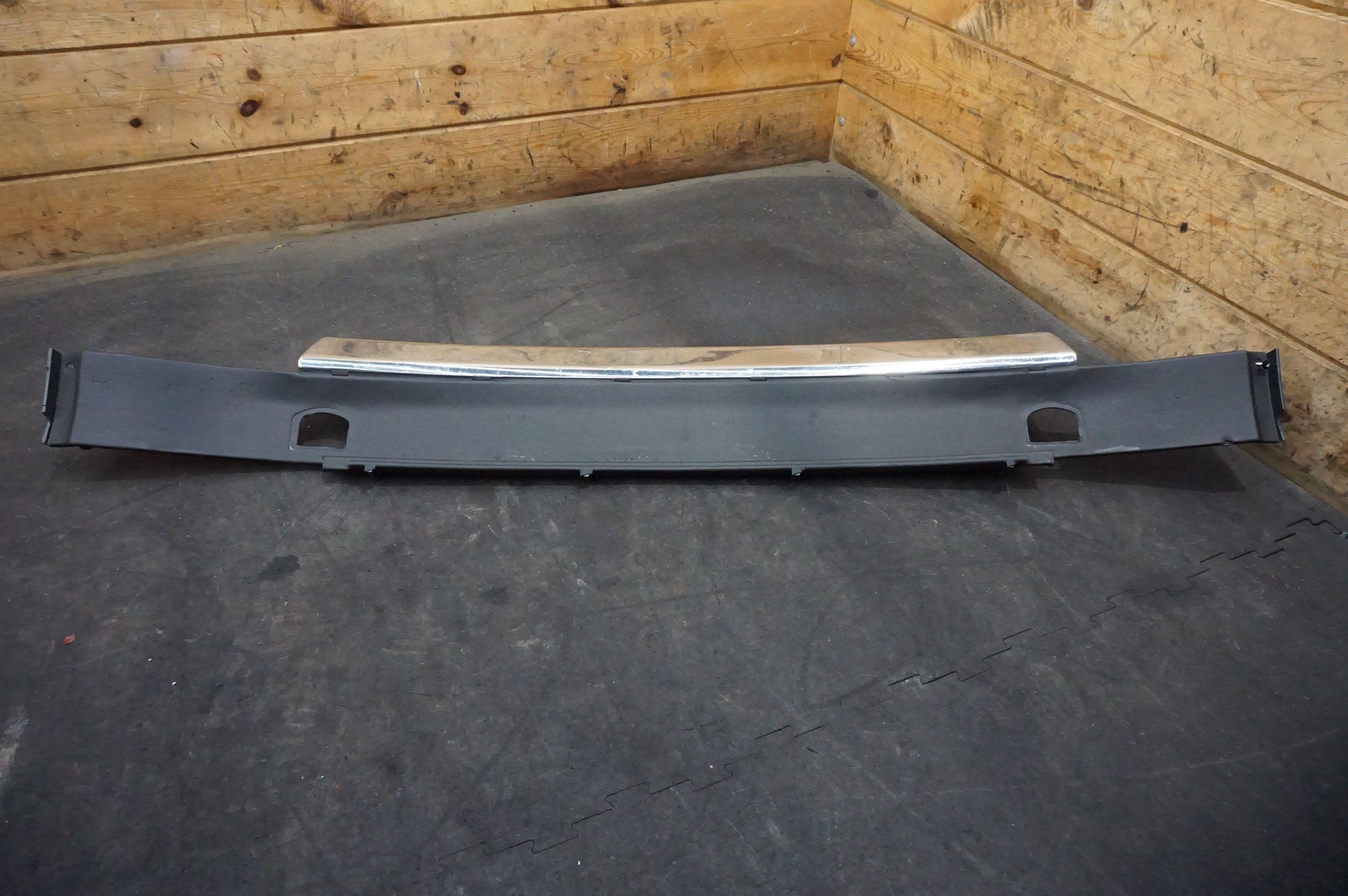 Rear Trunk Sill Lock Cover Carrier Panel 3Y0863459 Bentley Mulsanne 2010-2020
