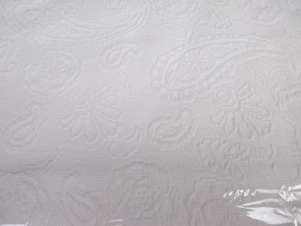 Cobertor Floral Piu Belle PiuBelle Portugal Blanco Matelasse Paisley - Reina Foto 4 de 4