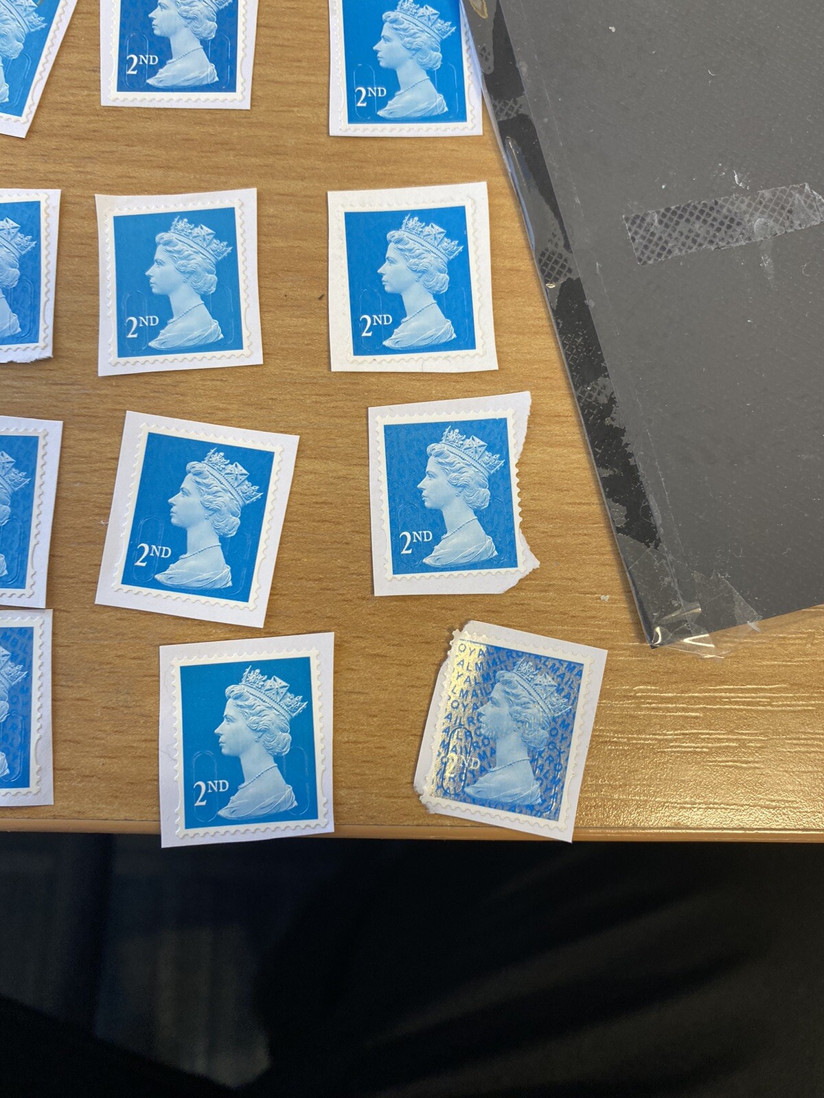 royal-mail-2nd-class-security-unfranked-stamps-x-100-on-paper-obsolete