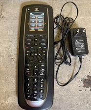 Logitech Universal Remote Control Harmony 900 w Charging Dock Base + Battery