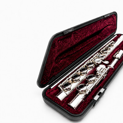 YAMAHA YFL-221SII Querflöte versilbert gebraucht mit Hardcase Softcase